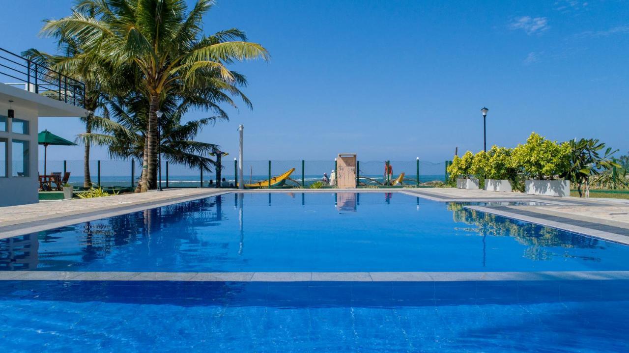 Manara Beach Resort Beruwala Exterior photo