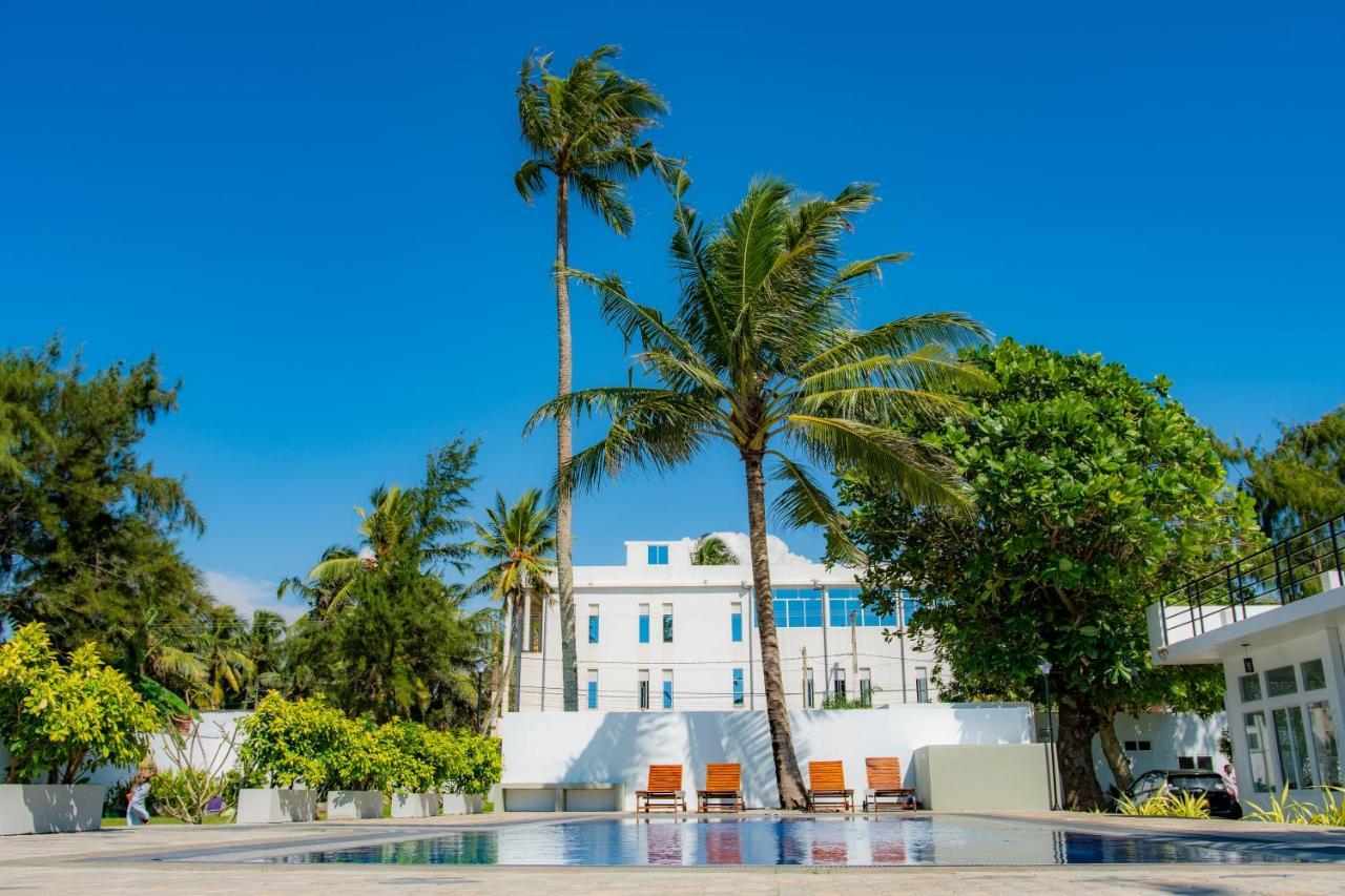 Manara Beach Resort Beruwala Exterior photo